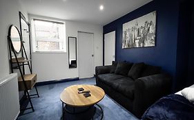 Newly Refurbished 6 Person En-Suite Apartment Tyne & Wear Newcastle Upon Tyne