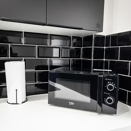 Newly Refurbished 6 Person En-Suite Apartment Tyne & Wear Newcastle Upon Tyne Killingworth Exterior photo